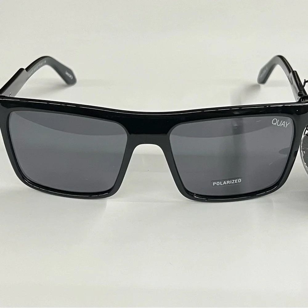 - Quay Australia Let It Run square sunglasses in black